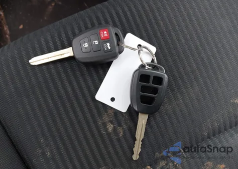 2014 Toyota Rav4 Le из США, поврежденный, VIN 2T3BFREV5EW160538